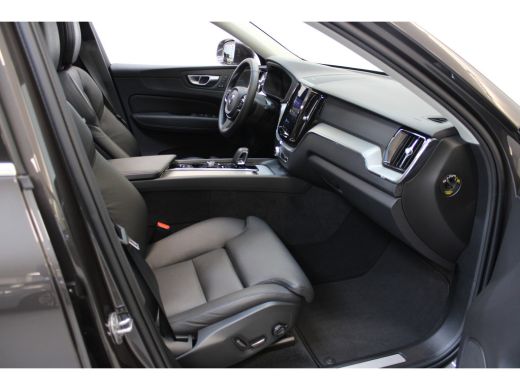 Volvo  XC60 Volvo T8 455PK Long Range Plus | Trekhaak | 360º view | Adapt LED | All Season | Panoramadak ActivLease financial lease
