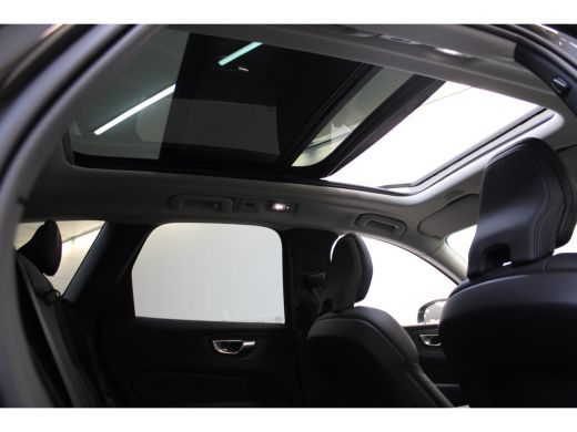 Volvo  XC60 Volvo T8 455PK Long Range Plus | Trekhaak | 360º view | Adapt LED | All Season | Panoramadak ActivLease financial lease