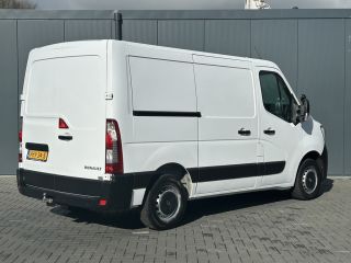 Renault Master 2.3 dCi 136 PK / 2x SCHUIFDEUR / L1H1 / 1e. EIG. / 2.5 TONS TREKHAAK / AIRCO / CRUISE / 3-ZITS