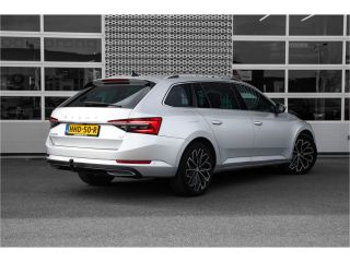Skoda Superb Combi 1.4 TSI iV 218 pk Laurin & Klement | Trekhaak | Leder | Adapt. Cruise | Camera