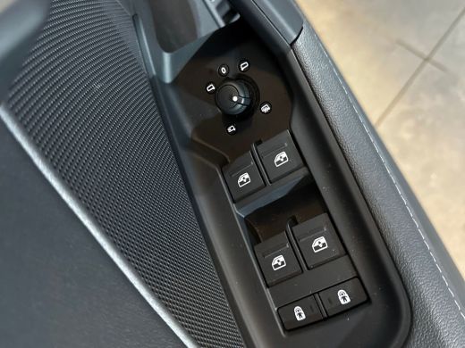 Audi A3 Sportback 45 245pk TFSI e S edition Competition / Stoelverwarming voorin / Adaptive cruise contro... ActivLease financial lease