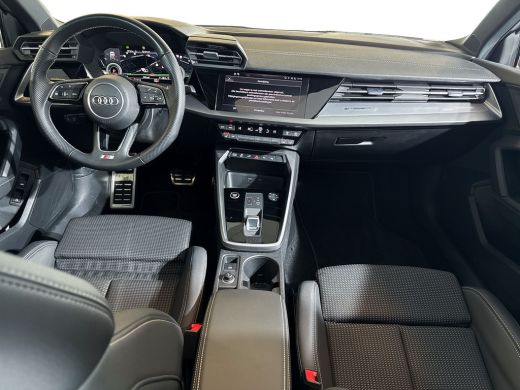 Audi A3 Sportback 45 245pk TFSI e S edition Competition / Stoelverwarming voorin / Adaptive cruise contro... ActivLease financial lease