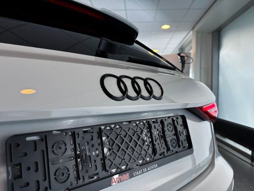 Audi A3 Sportback 45 245pk TFSI e S edition Competition / Stoelverwarming voorin / Adaptive cruise contro... ActivLease financial lease