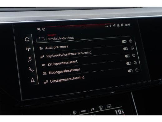 Audi e-tron S Quattro 371kW / Luchtvering/ Standkachel/ Head-Up Display/ Trekhaak/ Panoramadak/ 371kW (504PK) ActivLease financial lease