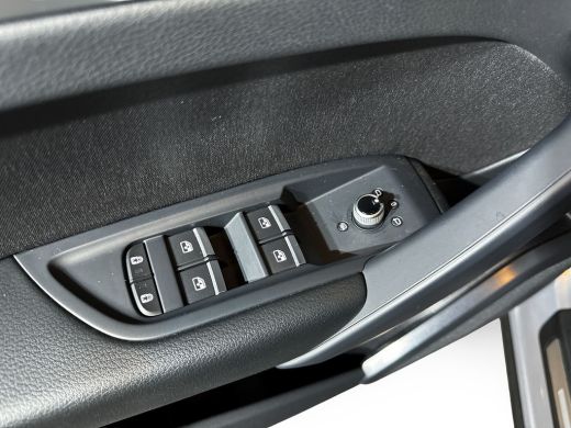 Audi Q5 50 299pk TFSI e / Assistentiepakket Tour / Adaptive cruise control / Achterklep elekt. open+sluit... ActivLease financial lease