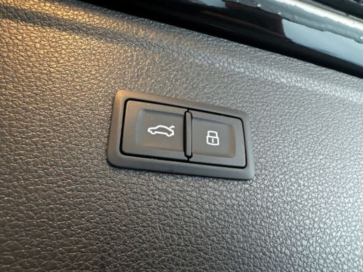 Audi Q5 55 368pk TFSI e S edition / Assistentiepakket Tour / Adaptive cruise control / Sportstoelen voorin ActivLease financial lease