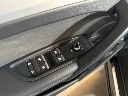 Audi Q5 55 368pk TFSI e S edition / Assistentiepakket Tour / Adaptive cruise control / Sportstoelen voorin ActivLease financial lease