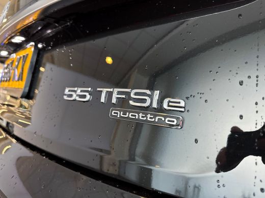 Audi Q5 55 368pk TFSI e S edition / Assistentiepakket Tour / Adaptive cruise control / Sportstoelen voorin ActivLease financial lease