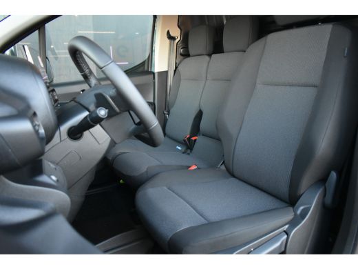 Fiat E-Doblò 136 L1 50 kWh | Adaptive Cruise | Navigatie | Stuurverwarming | Parkeersensoren | Climate Control... ActivLease financial lease