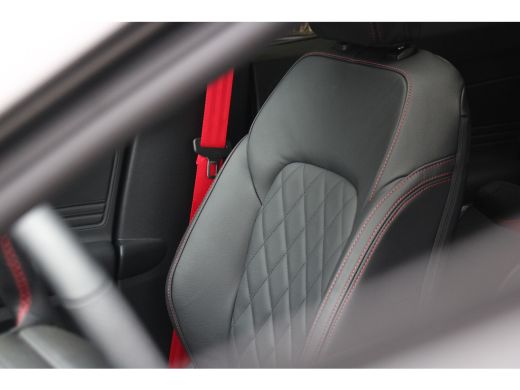 Ford FOCUS Wagon Ford 1.0 Eco. Hybrid 155pk Aut. ST-Line X UNIEK | Verlaagd | Rode gordels | 19" Performance velge... ActivLease financial lease