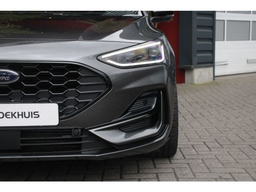 Ford FOCUS Wagon Ford 1.0 Eco. Hybrid 155pk Aut. ST-Line X UNIEK | Verlaagd | Rode gordels | 19" Performance velge... ActivLease financial lease