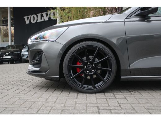 Ford FOCUS Wagon Ford 1.0 Eco. Hybrid 155pk Aut. ST-Line X UNIEK | Verlaagd | Rode gordels | 19" Performance velge... ActivLease financial lease
