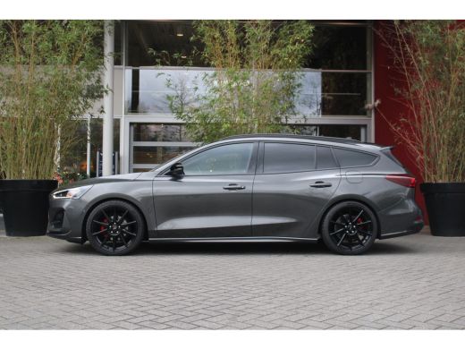 Ford FOCUS Wagon Ford 1.0 Eco. Hybrid 155pk Aut. ST-Line X UNIEK | Verlaagd | Rode gordels | 19" Performance velge... ActivLease financial lease