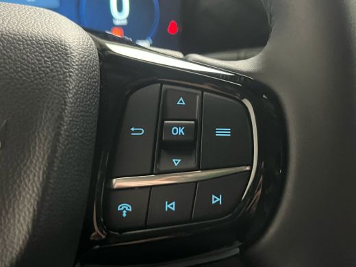 Ford Transit Custom 320 2.0 TDCI 170PK L2H1 Limited | B&O audio! | Camera | Standkachel | Stoelverwarming | 2500KG Tr... ActivLease financial lease