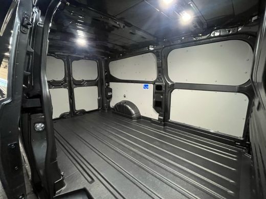 Ford Transit Custom 320 2.0 TDCI 170PK L2H1 Limited | B&O audio! | Camera | Standkachel | Stoelverwarming | 2500KG Tr... ActivLease financial lease