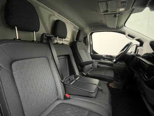 Ford Transit Custom 320 2.0 TDCI 170PK L2H1 Limited | B&O audio! | Camera | Standkachel | Stoelverwarming | 2500KG Tr... ActivLease financial lease
