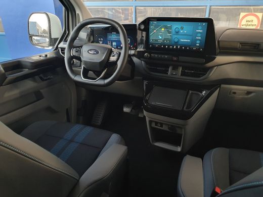 Ford Transit Custom Ford 320 2.5 PHEV L2H1 Sport | Dubbel Cabine | Driver Assistance Pack | 19 inch | Trekhaak | B&O ... ActivLease financial lease
