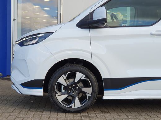 Ford Transit Custom Ford 320 2.5 PHEV L2H1 Sport | Dubbel Cabine | Driver Assistance Pack | 19 inch | Trekhaak | B&O ... ActivLease financial lease
