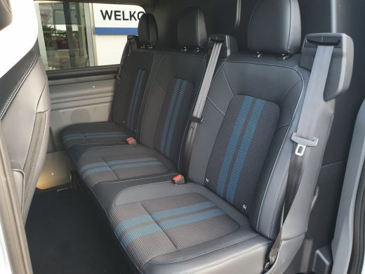 Ford Transit Custom Ford 320 2.5 PHEV L2H1 Sport | Dubbel Cabine | Driver Assistance Pack | 19 inch | Trekhaak | B&O ... ActivLease financial lease