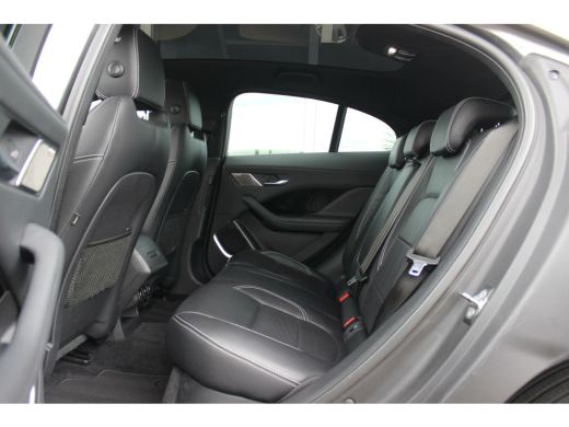 Jaguar I-PACE EV400 S 90 kWh | 1e eigenaar | NL auto | NAP | 20 inch | 360camera | Head-up | Pano | Meridian audio | Trekhaak | LED | Stuur verwarming | NAP ➡️ ActivLease financial lease