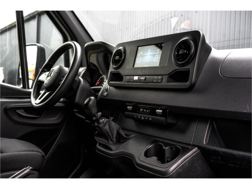 Mercedes Sprinter 314 CDI Bakwagen met laadklep | Mbux | Euro 6 | Climate | Camera | Carplay ActivLease financial lease