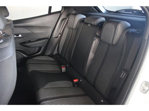 Peugeot 2008 1.2 Turbo 130-PK Allure EAT8 PARKEERCAMERA | NAVI | ADAPTIVE CRUISE | FULL LED | DAB+ ActivLease financial lease