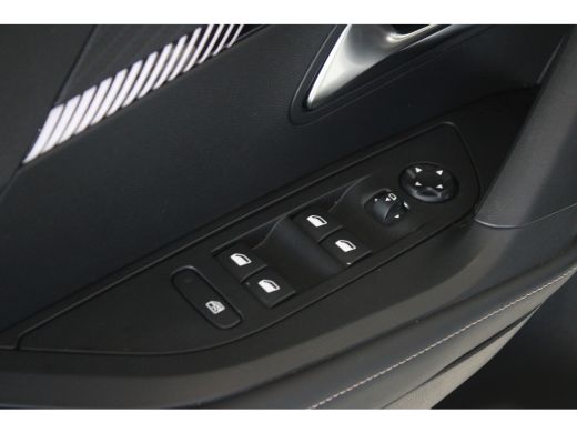 Peugeot 2008 1.2 Turbo 130-PK Allure EAT8 PARKEERCAMERA | NAVI | ADAPTIVE CRUISE | FULL LED | DAB+ ActivLease financial lease