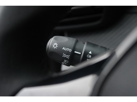 Peugeot 208 1.2 75-PK Style PARKEERSENSOREN | AIRCO | CRUISE | LED KOPLAMPEN | CARPLAY ActivLease financial lease