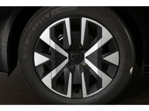 Peugeot 208 1.2 PureTech 75 Style | Parkeer sensor achter | Apple carplay | Led koplampen | Airco | Cruise co... ActivLease financial lease