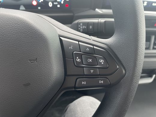 Volkswagen e-Transporter L1 64 kWh | 136PK | 9 Persoons | Trekhaak ActivLease financial lease