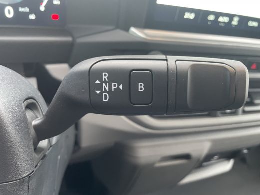 Volkswagen e-Transporter L1 64 kWh | 136PK | 9 Persoons | Trekhaak ActivLease financial lease