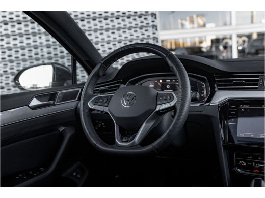 Volkswagen Passat Variant 1.4 TSI PHEV GTE Business | Panoramadak | Carplay | Camera | Navigatie ActivLease financial lease