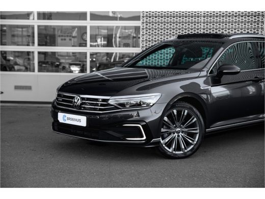 Volkswagen Passat Variant 1.4 TSI PHEV GTE Business | Panoramadak | Carplay | Camera | Navigatie ActivLease financial lease