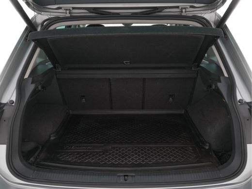 Volkswagen Tiguan 1.5 TSI ACT Comfortline Business *ADAPTIVE-CRUISE | NAVI-FULLMAP | KEYLESS | CAMERA | BLINDSPOT |... ActivLease financial lease