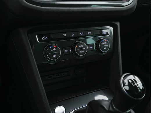 Volkswagen Tiguan 1.5 TSI ACT Comfortline Business *ADAPTIVE-CRUISE | NAVI-FULLMAP | KEYLESS | CAMERA | BLINDSPOT |... ActivLease financial lease