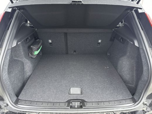 Volvo  EX40 Volvo Single Motor Essential 70 kWh | Limited Edition | Getint Glas | 21 inch LM Velgen | Glascoa... ActivLease financial lease