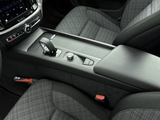 Volvo  V60 2.0 B3 Essential Edition | Stoel verw. V+A | Stuurwielverw. | PDC + Camera | Android auto / Apple... ActivLease financial lease