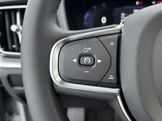 Volvo  V60 2.0 T6 Plug-in hybrid AWD Core Bright | BLIS | Voorruitverwarming | Stoelverw. V+A | Stuurverw. |... ActivLease financial lease