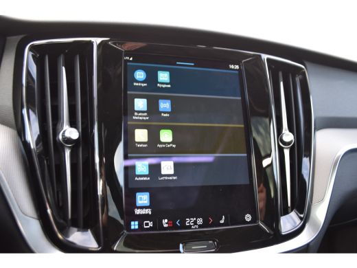 Volvo  V60 Volvo T6 Plug-in hybrid AWD Plus Dark | Keyless | Pano | Trekhaak | Stoel/Stuurverwarming | ActivLease financial lease