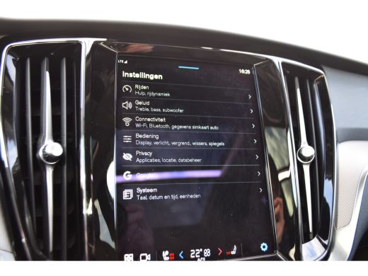 Volvo  V60 Volvo T6 Plug-in hybrid AWD Plus Dark | Keyless | Pano | Trekhaak | Stoel/Stuurverwarming | ActivLease financial lease