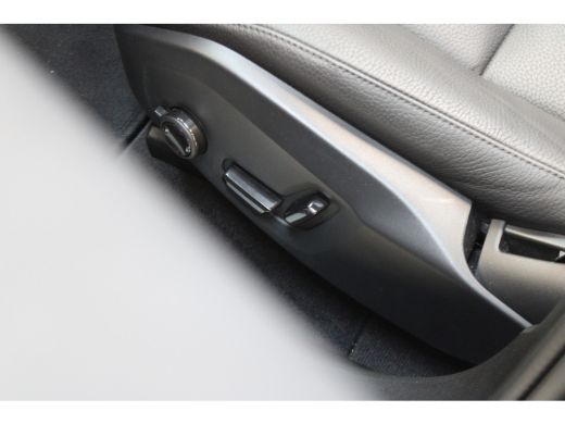 Volvo  XC60 T6 350PK AWD Plus Bright | All Season | Panoramadak | Adapt LED | Iso Glas | Alarm ActivLease financial lease