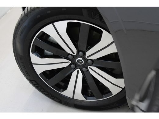 Volvo  XC60 T6 350PK AWD Plus Bright | All Season | Panoramadak | Adapt LED | Iso Glas | Alarm ActivLease financial lease