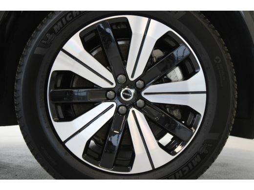 Volvo  XC60 T6 350PK AWD Plus Bright | All Season | Panoramadak | Adapt LED | Iso Glas | Alarm ActivLease financial lease