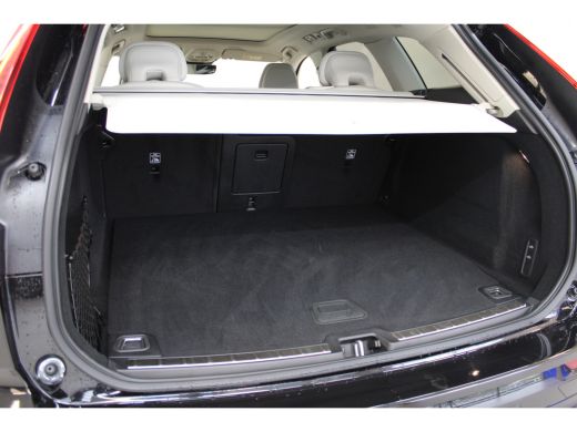 Volvo  XC60 Volvo T6 350PK AWD Ultimate Dark | Luchtvering | Massage | Gelaagd Glas | 22'' | 360º view | HUD ActivLease financial lease