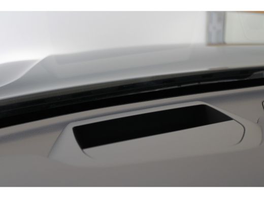 Volvo  XC60 Volvo T6 350PK AWD Ultimate Dark | Luchtvering | Massage | Gelaagd Glas | 22'' | 360º view | HUD ActivLease financial lease
