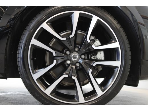 Volvo  XC60 Volvo T6 350PK AWD Ultimate Dark | Luchtvering | Massage | Gelaagd Glas | 22'' | 360º view | HUD ActivLease financial lease