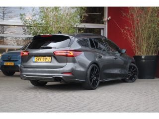 Ford FOCUS Wagon Ford 1.0 Eco. Hybrid 155pk Aut. ST-Line X UNIEK | Verlaagd | Rode gordels | 19" Performance velge...