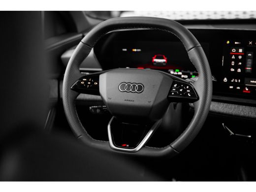 Audi Q6 e-tron S edition quattro 100 kWh 388pk | Panoramadak | Tech Pro | Luchtvering ActivLease financial lease