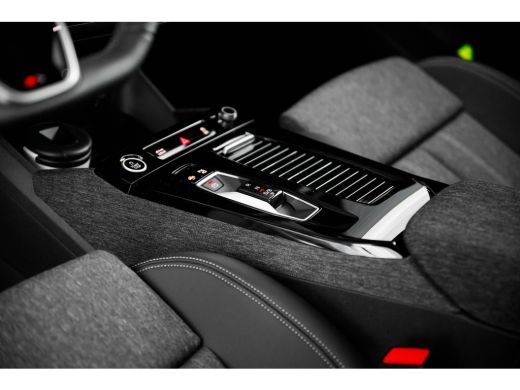 Audi Q6 e-tron S edition quattro 100 kWh 388pk | Panoramadak | Tech Pro | Luchtvering ActivLease financial lease