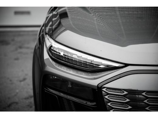 Audi Q6 e-tron S edition quattro 100 kWh 388pk | Panoramadak | Tech Pro | Luchtvering ActivLease financial lease